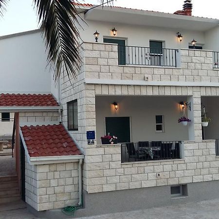 San Apartments 슬라티네 외부 사진