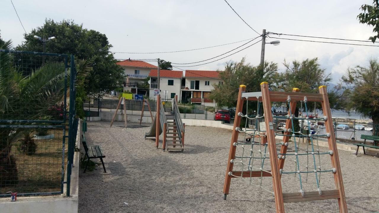 San Apartments 슬라티네 외부 사진